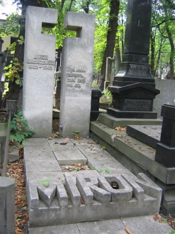 Grób Mirona Białoszewskiego